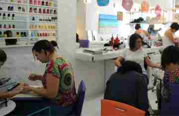 Anvisa proíbe duas substâncias utilizadas em produtos para unhas